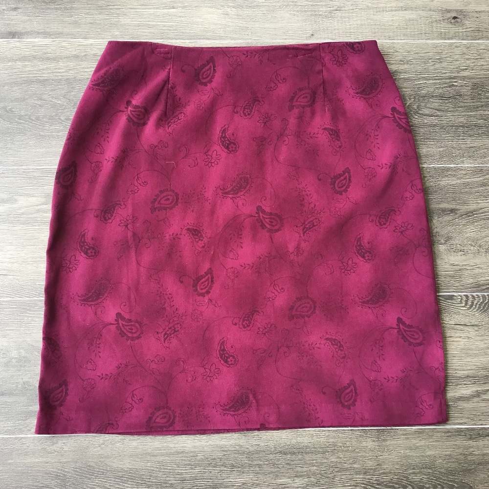 Studio C Women’s Raspberry Paisley Pencil Skirt Size 12